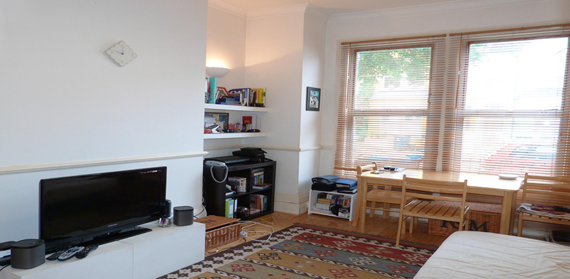 			PRIVATE GARDEN, 1 Bedroom, 1 bath, 1 reception Flat			 Kenilworth Road, KILBURN